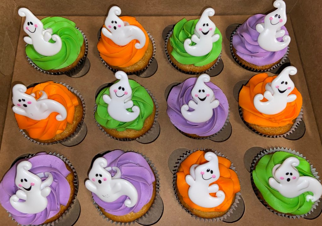 Ghost-Cupcakes-1024x721-1.jpg
