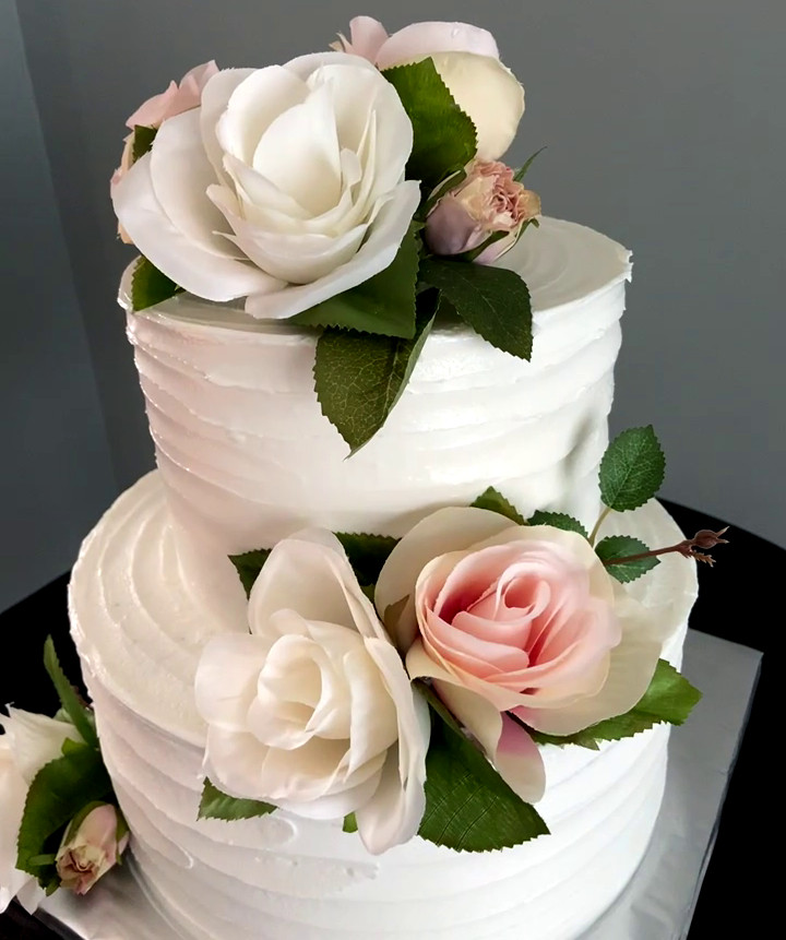 2 Tier Rustic wedding Cake